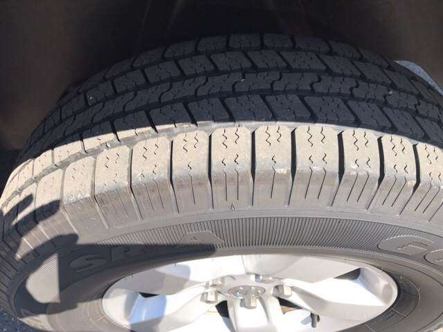 2015 RAM Ram Pickup 1500 4x4 SLT 4dr Crew Cab 5.5 ft. SB Pickup